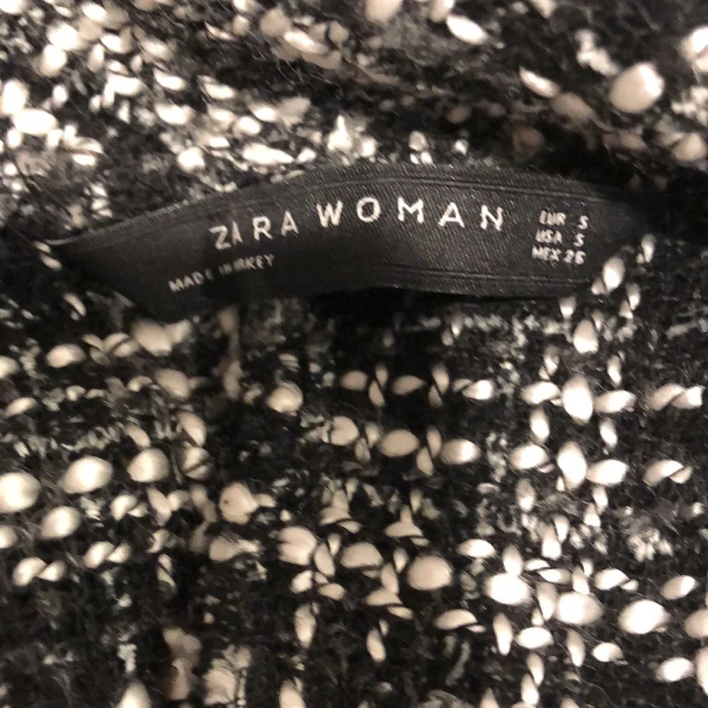 ❌ SOLD ❌Zara Women’s Tweed Pullover (S) - Picture 7 of 7